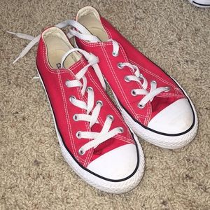Girls Red Converse 2